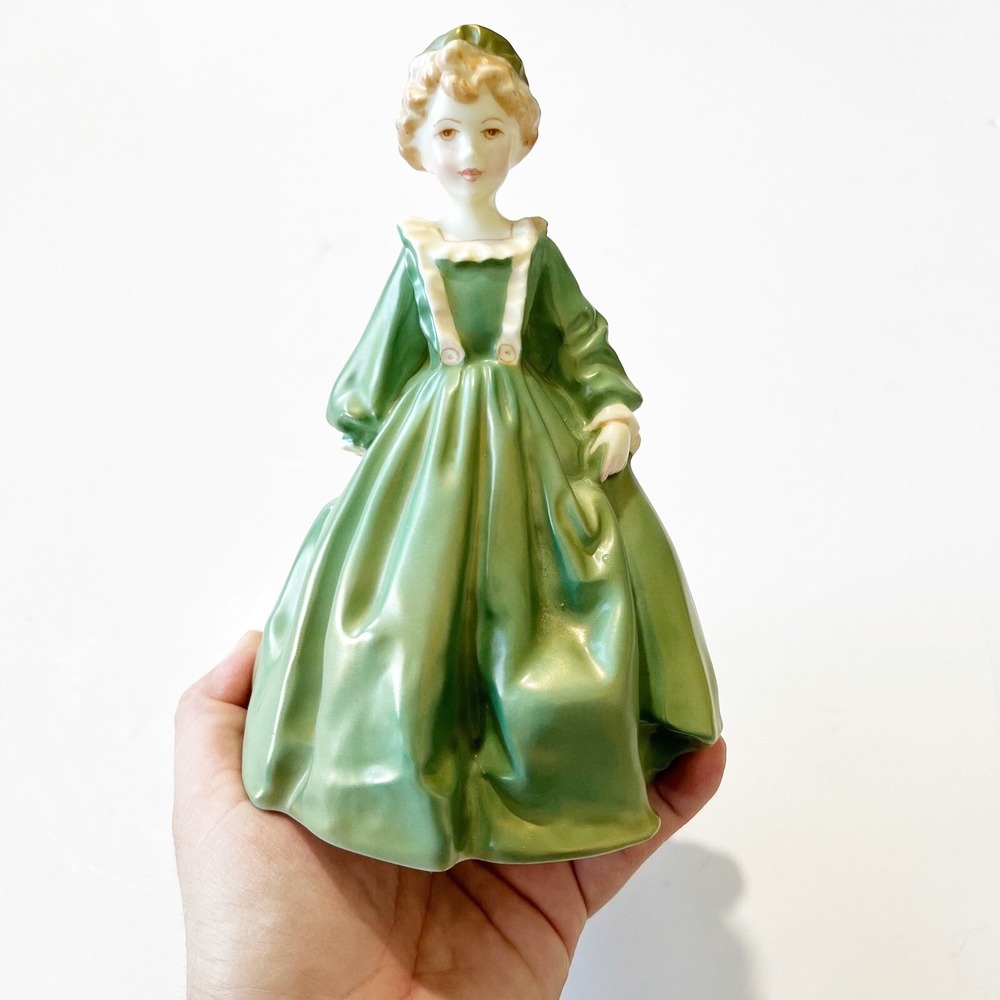 Vintage Royal Worcester Figurine Grandmothers Dress 3081 F.G. Doughty 1935 Green